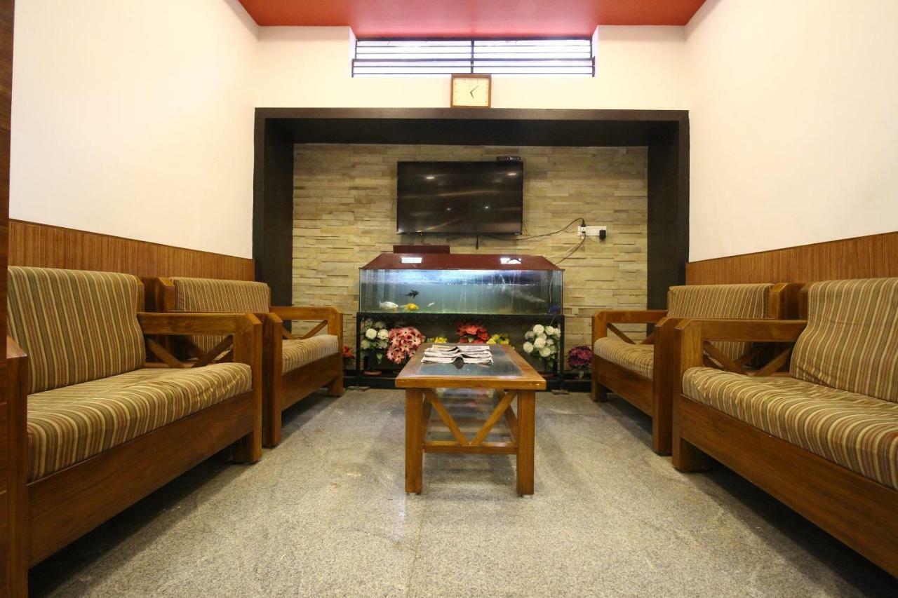 Oyo Flagship 30734 Jeevan Lodge Shivamogga Zewnętrze zdjęcie