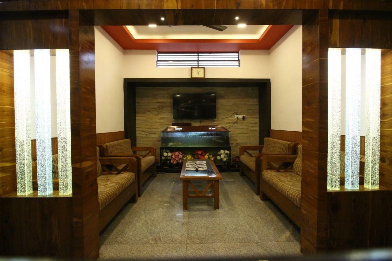 Oyo Flagship 30734 Jeevan Lodge Shivamogga Zewnętrze zdjęcie